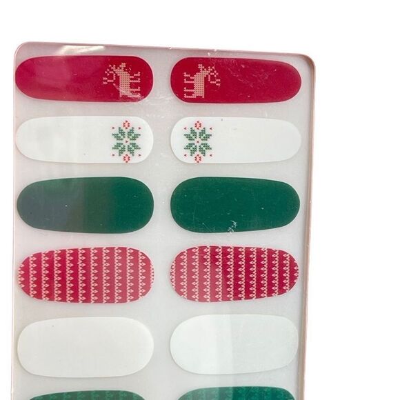 Studio Oh Mani Reindeer Christmas Red White Green Nail Wrap Kit - 22 Nail Wraps - Picture 2 of 12